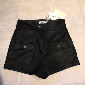 BRAND NEW Tiger Mist shorts